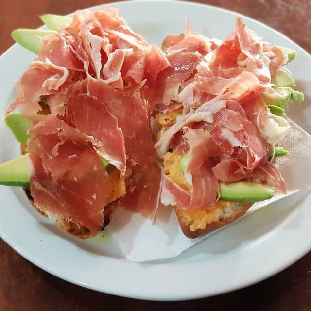 ensalada con jamón