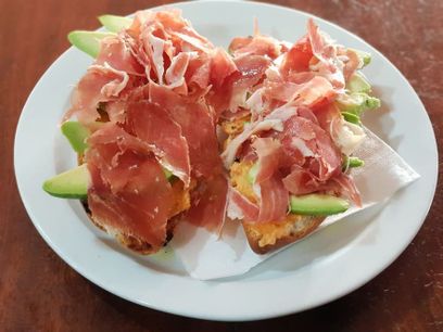 ensalada con jamón